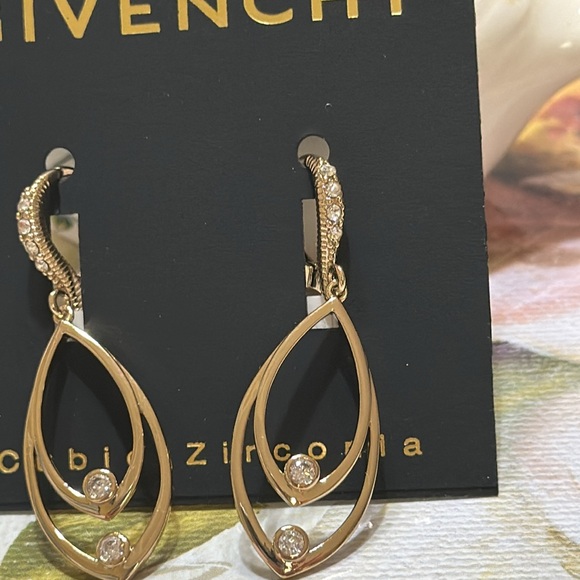 Givenchy Huggies pierced hoops earrings Cubic Zircona set in gold metal-1 1/2” - Picture 2 of 7